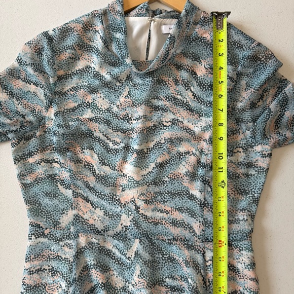 REISS Somerset Printed Dress Soft Green 8 - Picture 12 of 16